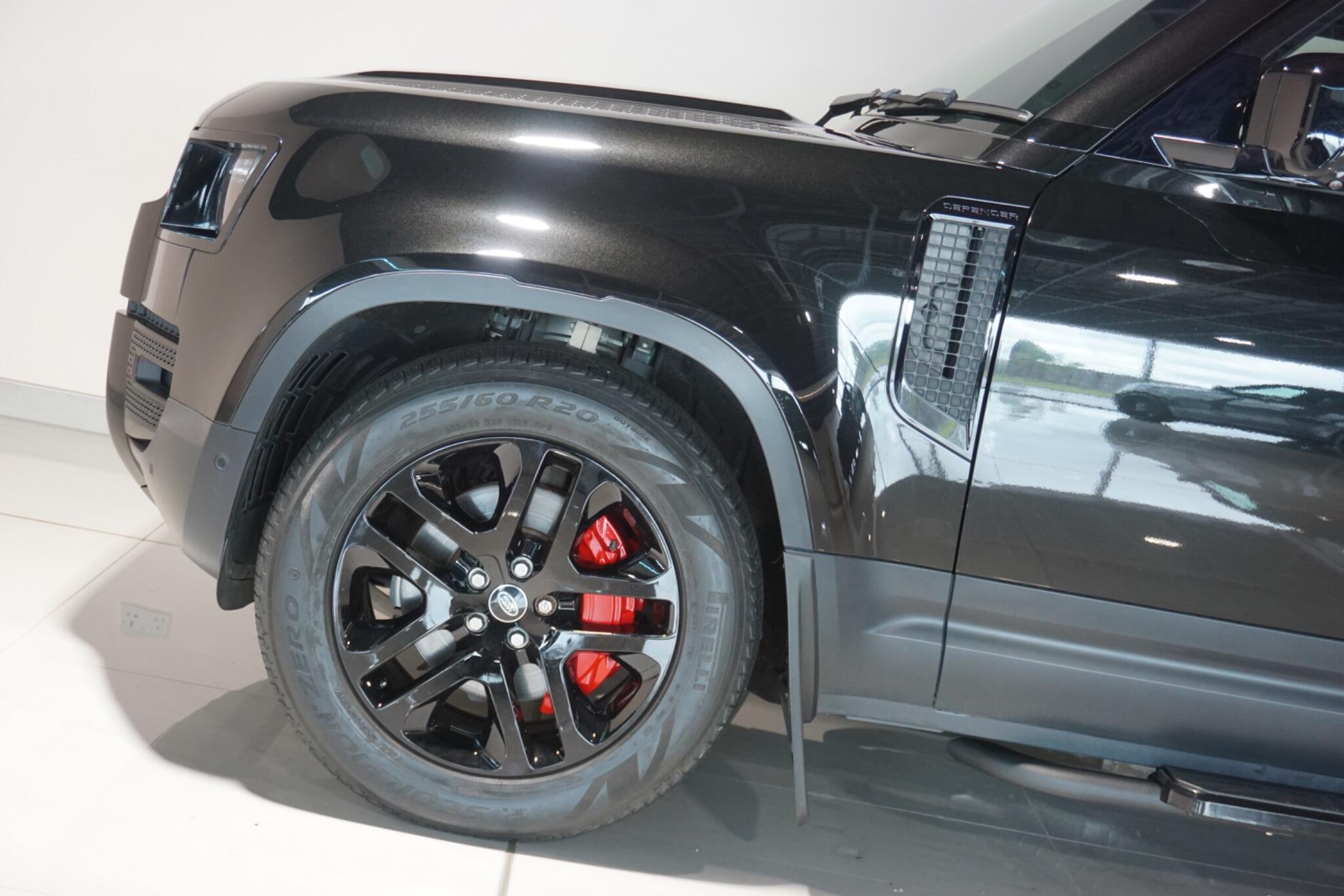 Land Rover Defender 110 3.0 D300 MHEV HSE SUV 5dr Diesel Auto 4WD Euro 6 (s/s) (300 ps)